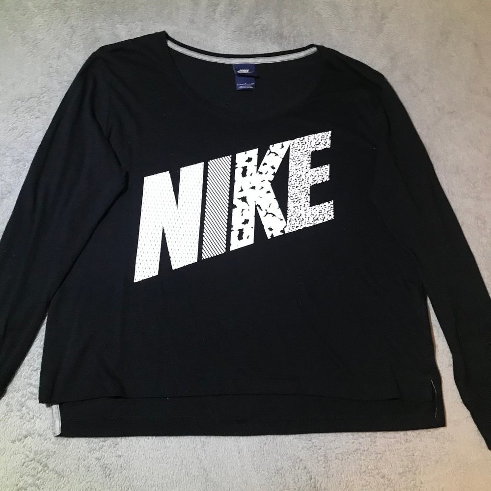 Black Long Sleeve Nike T-Shirt